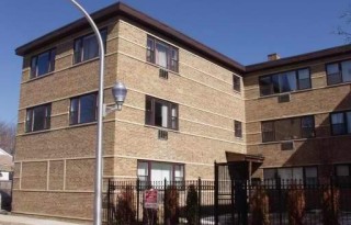 BANK OWNED – One Bedroom Condo in Heart of Rogers Park