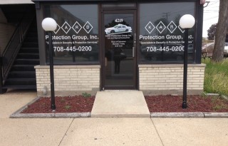 Retail / Office Space For Lease In The Heart of Oak Lawn on 95th