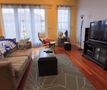2 bed / 2 bath Penthouse Apartment With In-Unit Laundry & Parking Located on Belmont in Lakeview