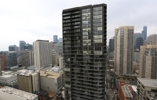 Spacious 1 Bedroom Located in River North Near Magnificent Mile