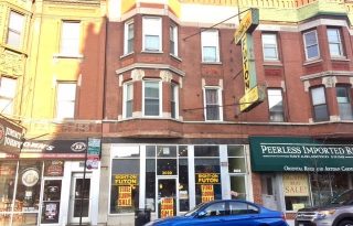 Lakeview Street Retail For Lease on Lincoln Avenue