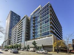 South Loop Luxury 2-Bedroom Condo with Parking For Sale on Michigan & 16th