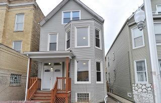 Avondale 2-Bedroom / 1-Bathroom Apartment For Lease on Diversey