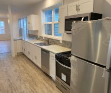 South Chicago 3-Bedroom / 2-Bathroom Apartment For Lease
