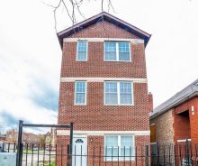 3-Bedroom / 1-Bathroom Apartment in Auburn Gresham For Lease