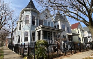 Logan Square 3-Bedroom / 1-Bathroom Apartment For Lease