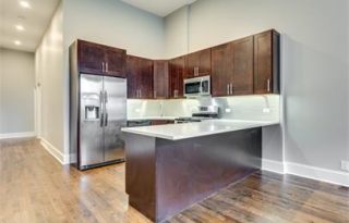 Noble Square Spacious Apartment Available For Lease